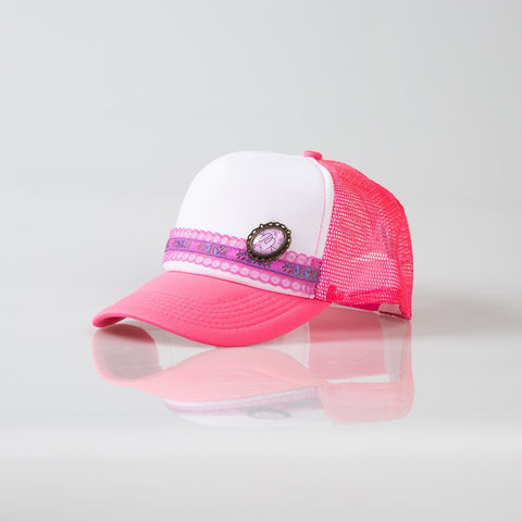 Trucker-Kappe mit Brosche „pink“